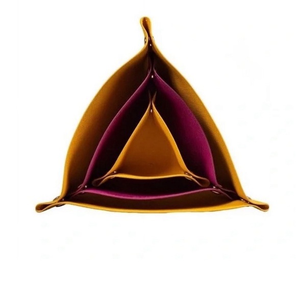 Elevation by Tina Wells Vegan leather triangle valet trays set of 3 - Picture 12 of 12